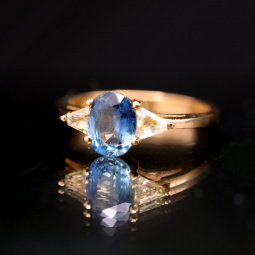 Corn Flower Blue Sapphire Ring | 14K Gold, Size .5, Trillion Cut